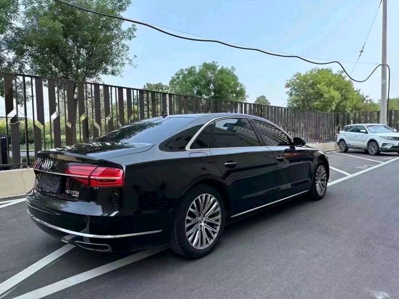 邢台16年奥迪A8L3