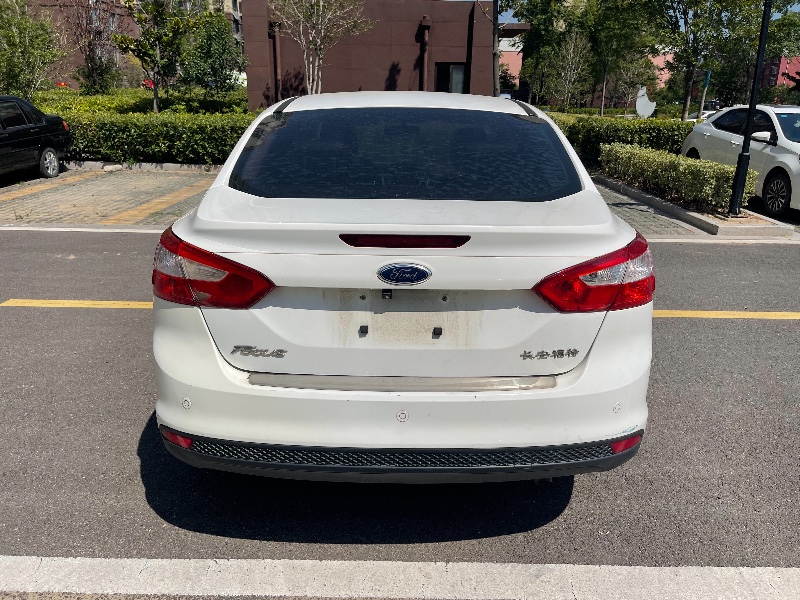 徐州15年福特福克斯5