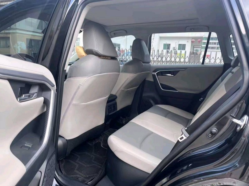 珠海21年丰田RAV4荣放7