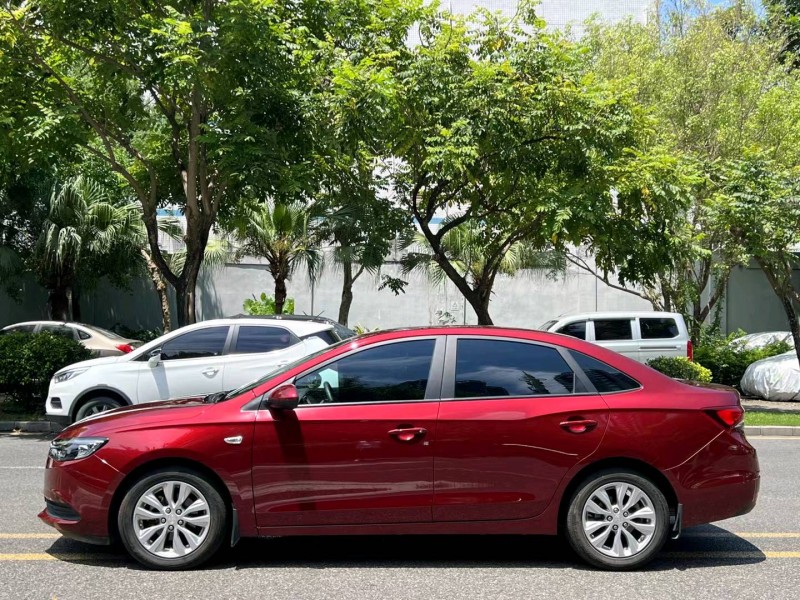 深圳21年别克英朗8