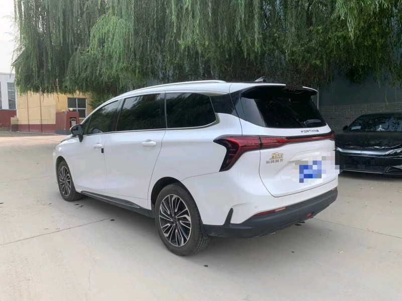 保定22年东风风行游艇5