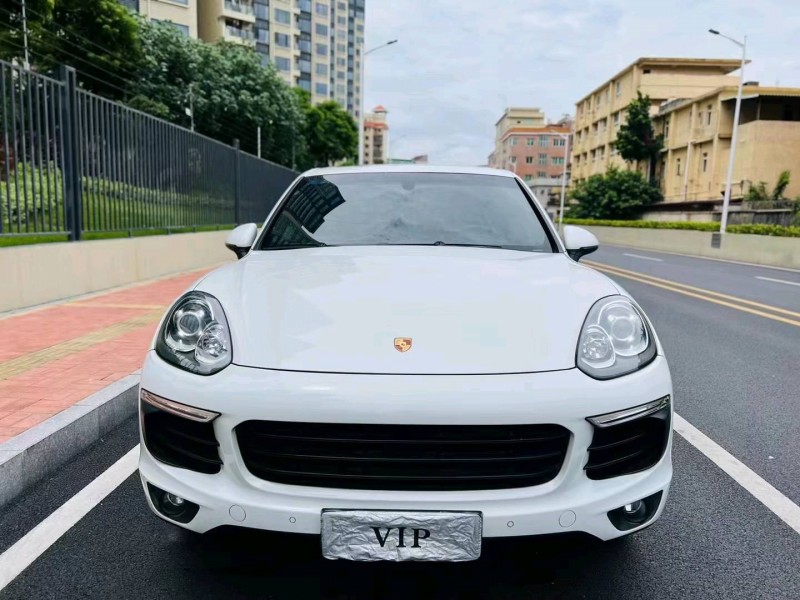 深圳17年保时捷卡宴1