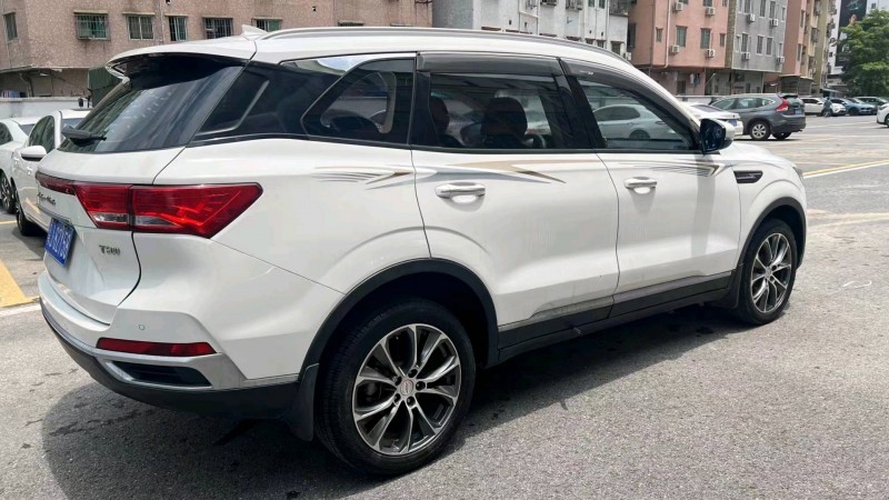 广州18年众泰T5004