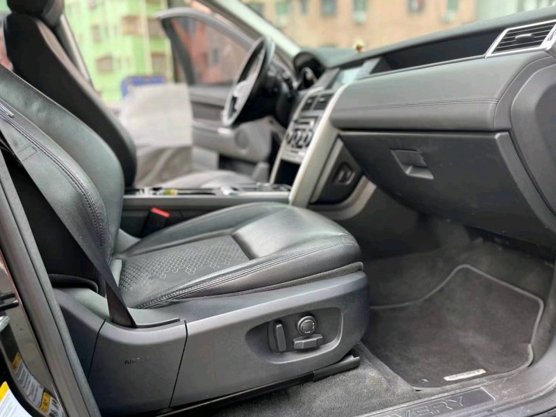 广州16年路虎发现神行9