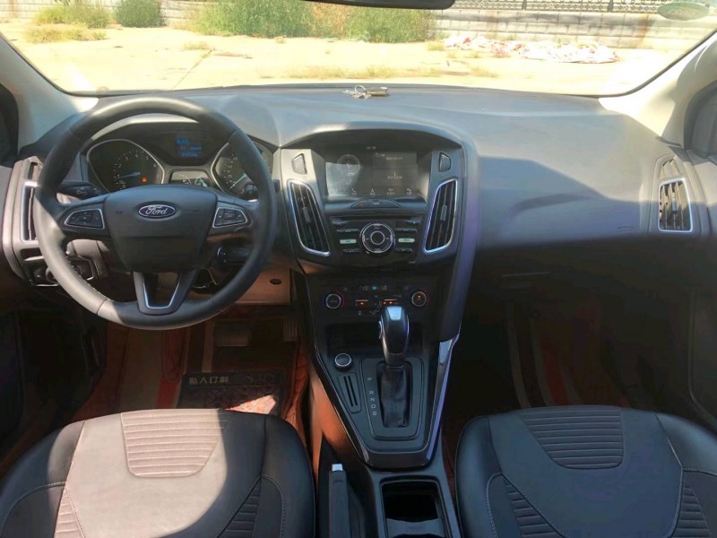 保定17年福特福克斯5