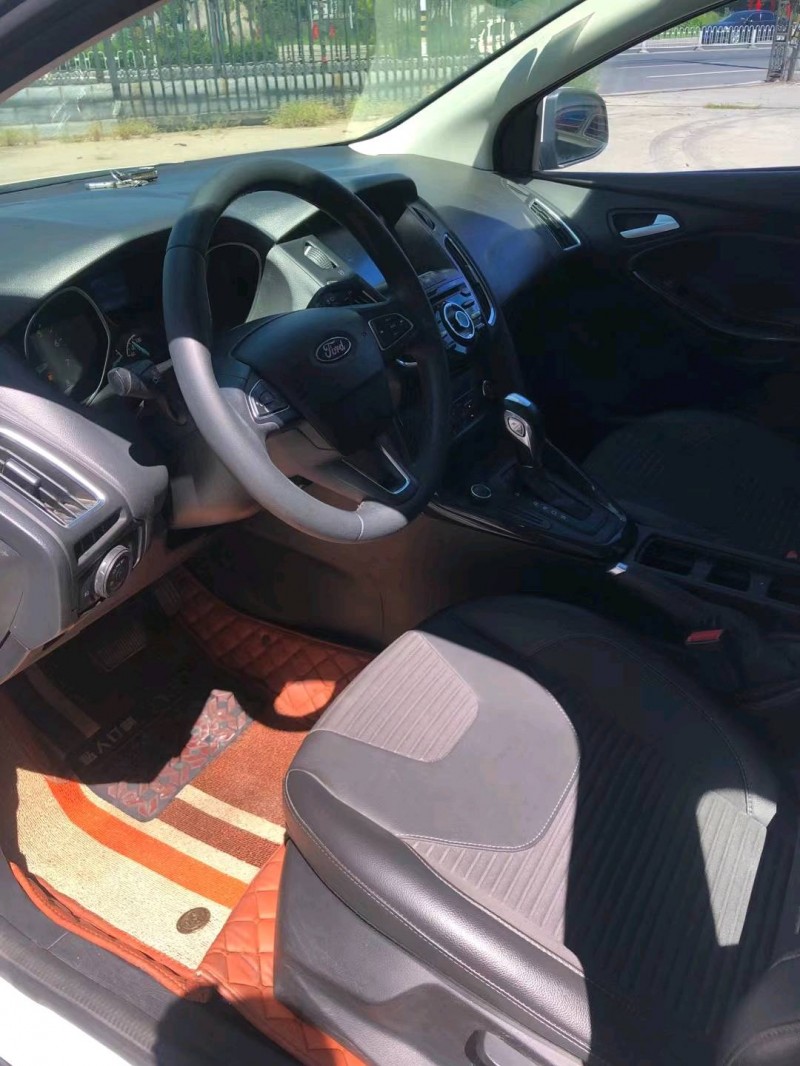 保定17年福特福克斯6