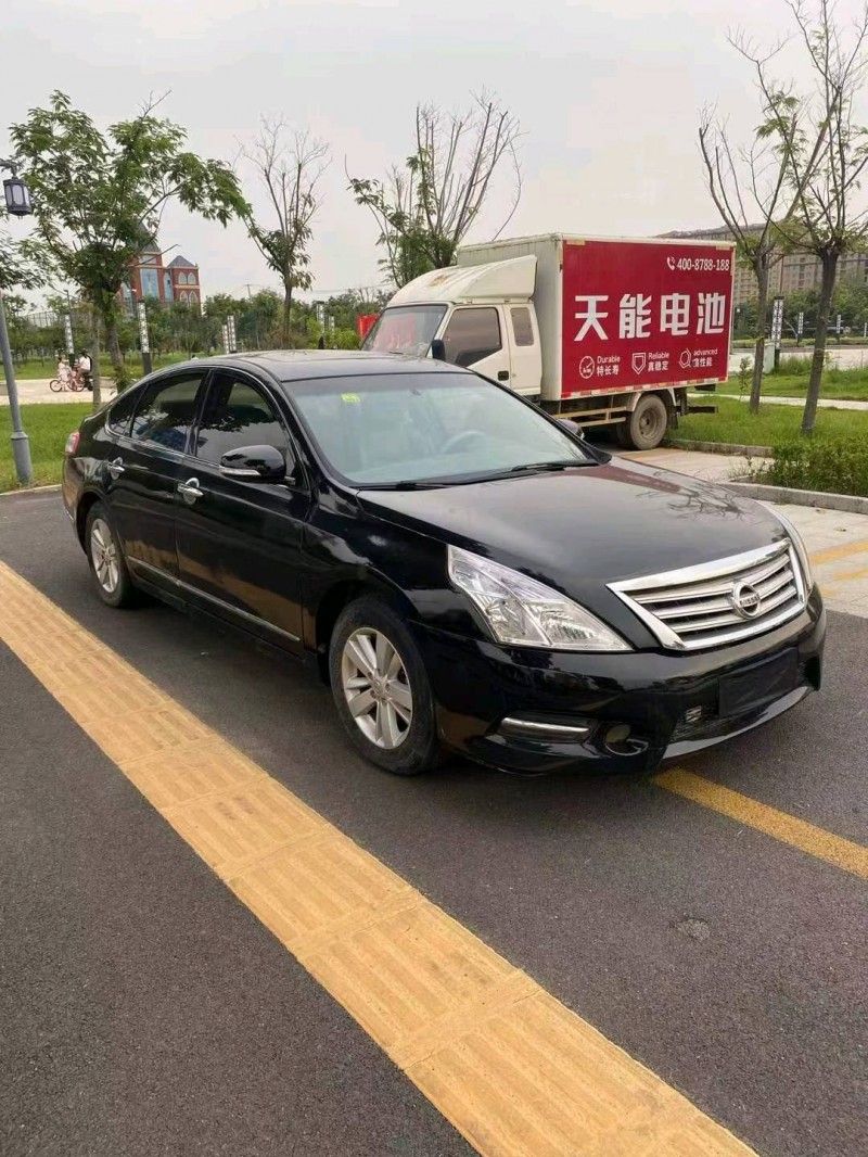 枣庄12年日产天籁2