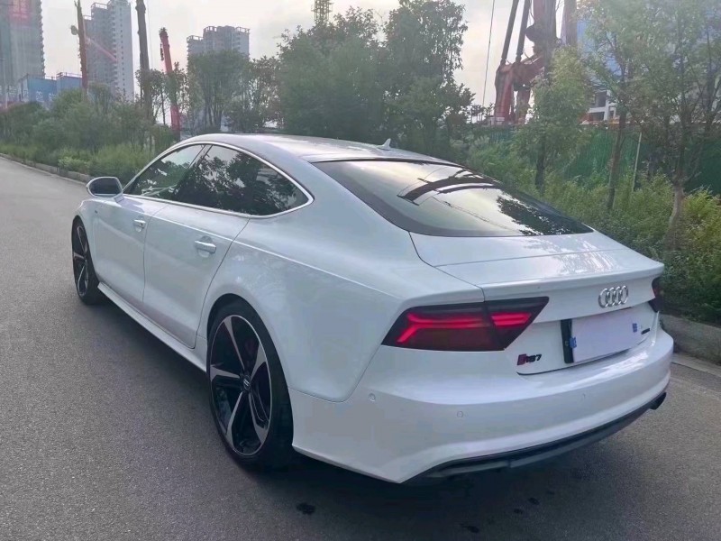 邵阳19年奥迪A8L4