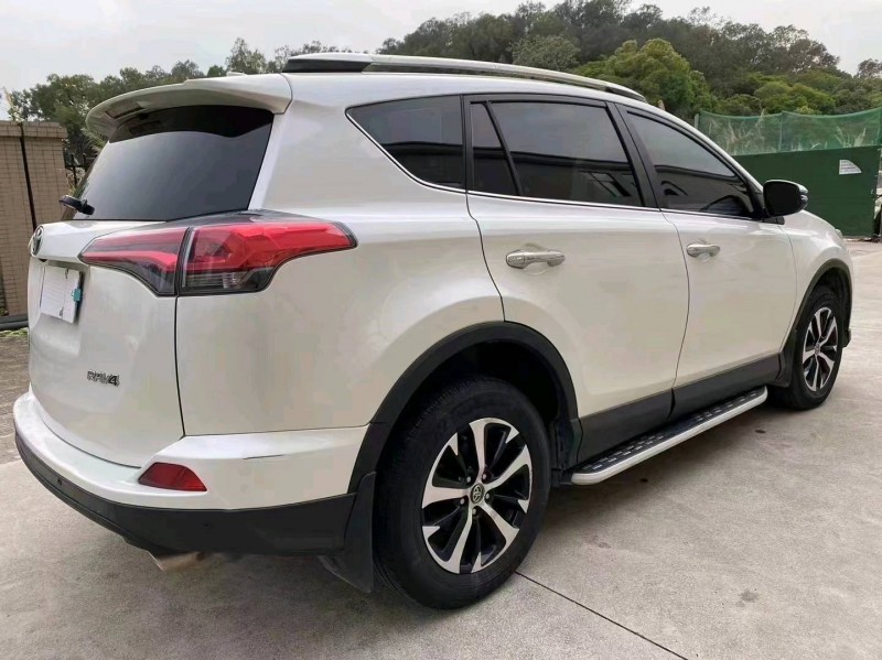 江门16年丰田RAV4荣放8