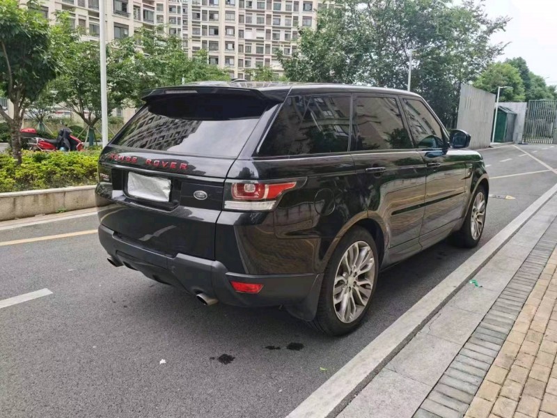 苏州14年路虎揽胜运动9