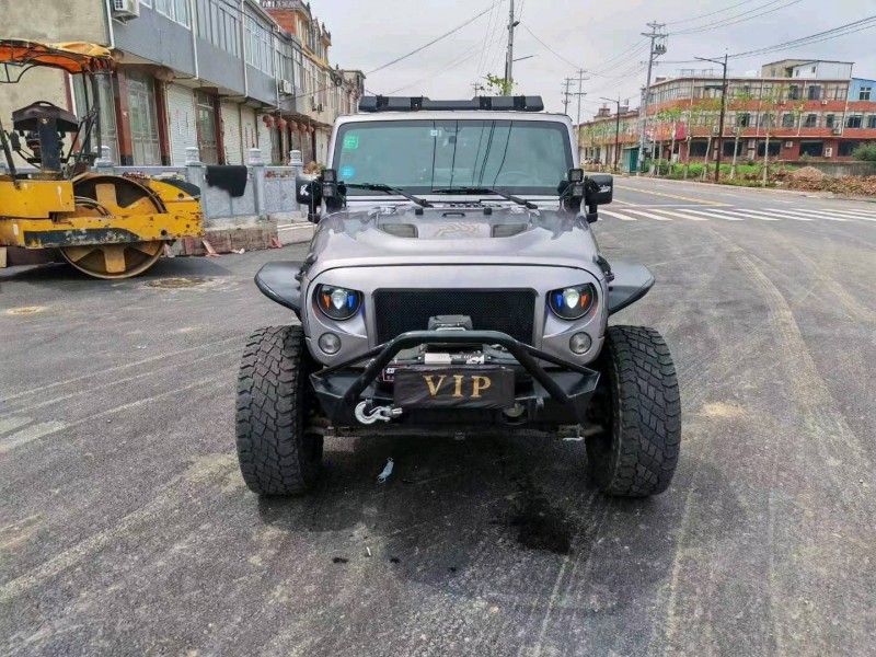 苏州16年Jeep牧马人1