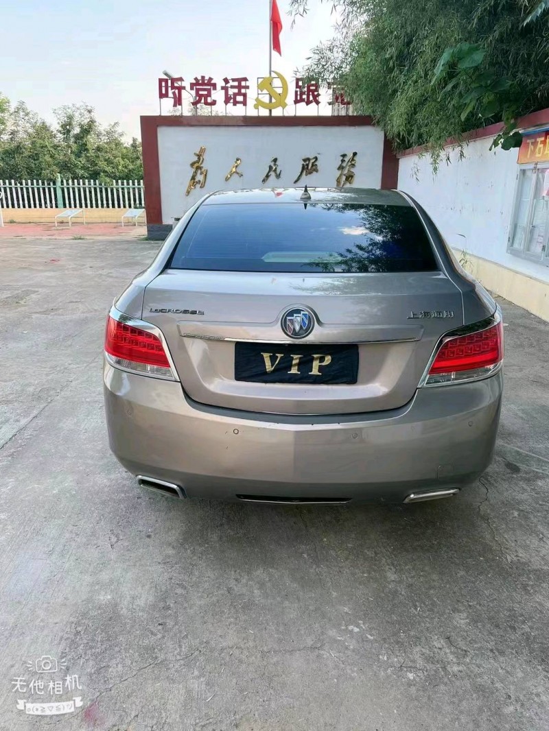 东营11年别克君越5