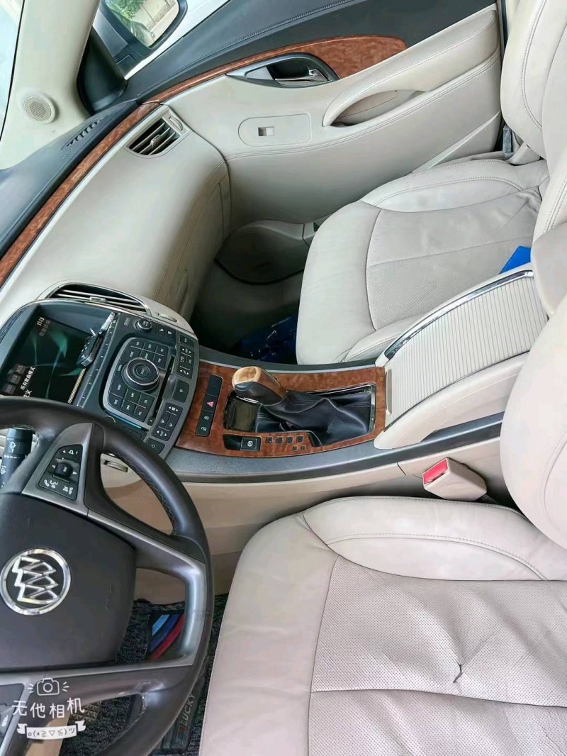 东营11年别克君越7