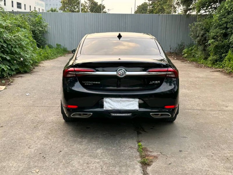 徐州21年别克君越9