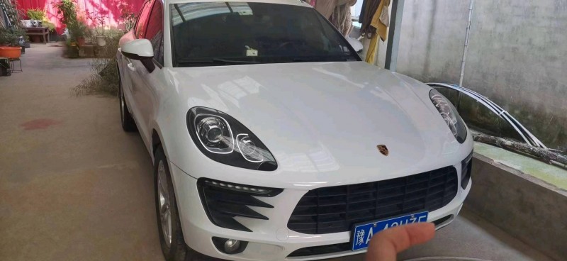 鄭州15年保時捷Macan2