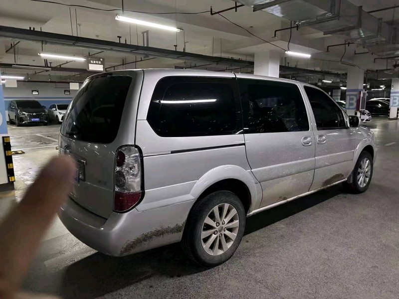 枣庄16年别克陆尊7