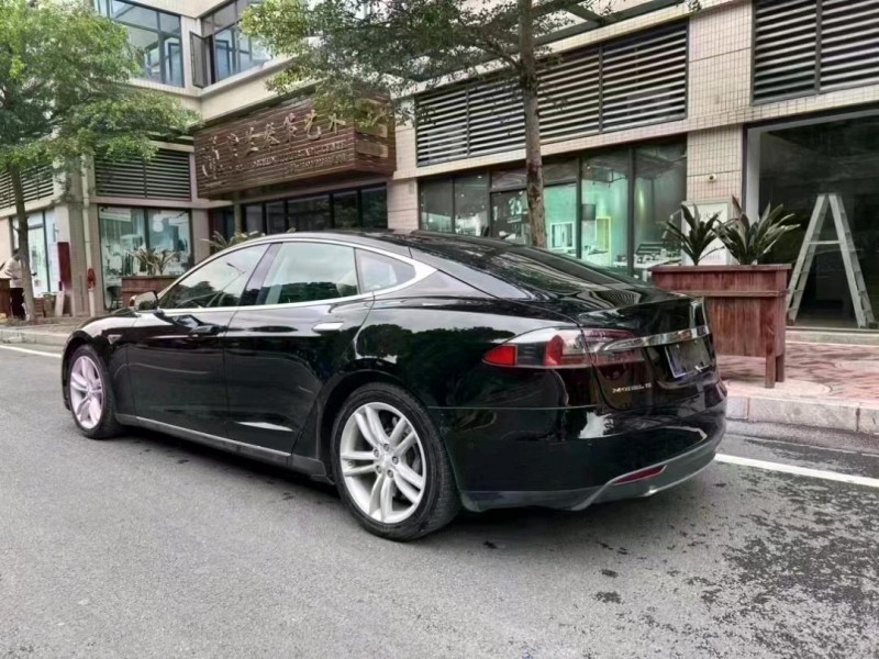 中山15年特斯拉MODEL S6
