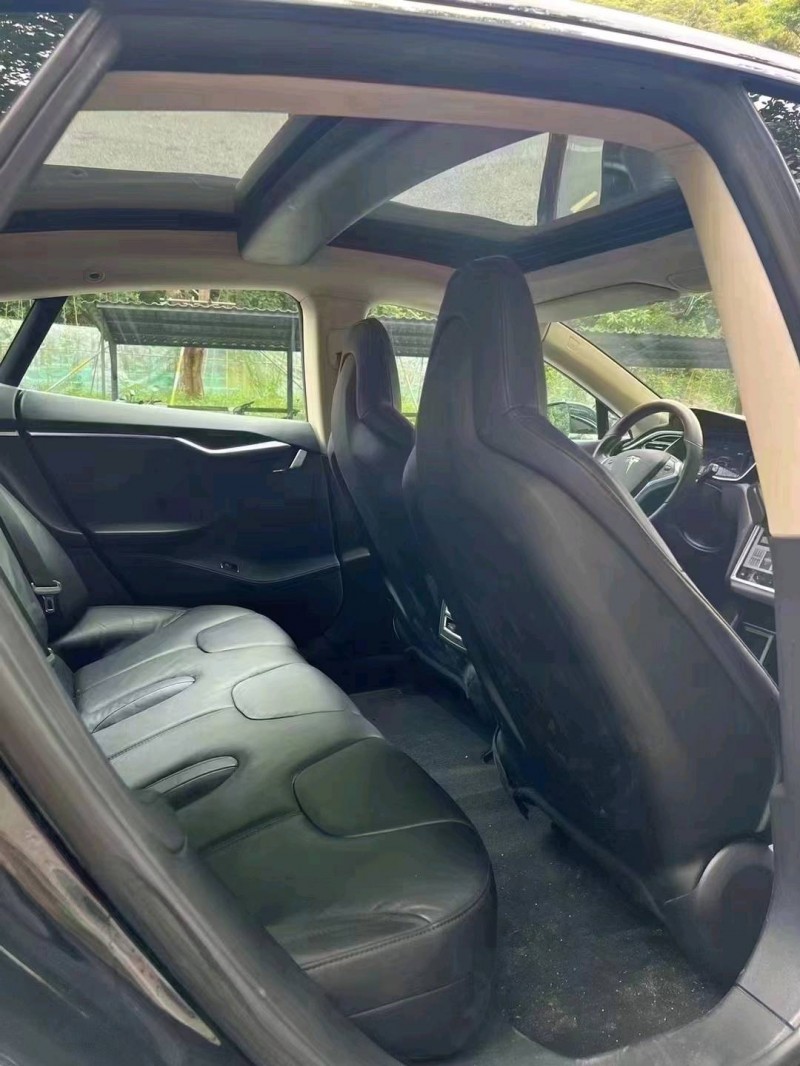 中山15年特斯拉MODEL S7