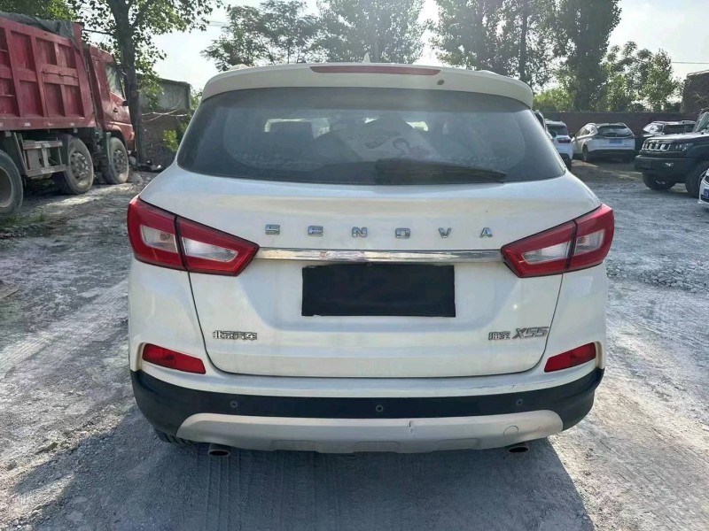 济宁17年北汽绅宝X558