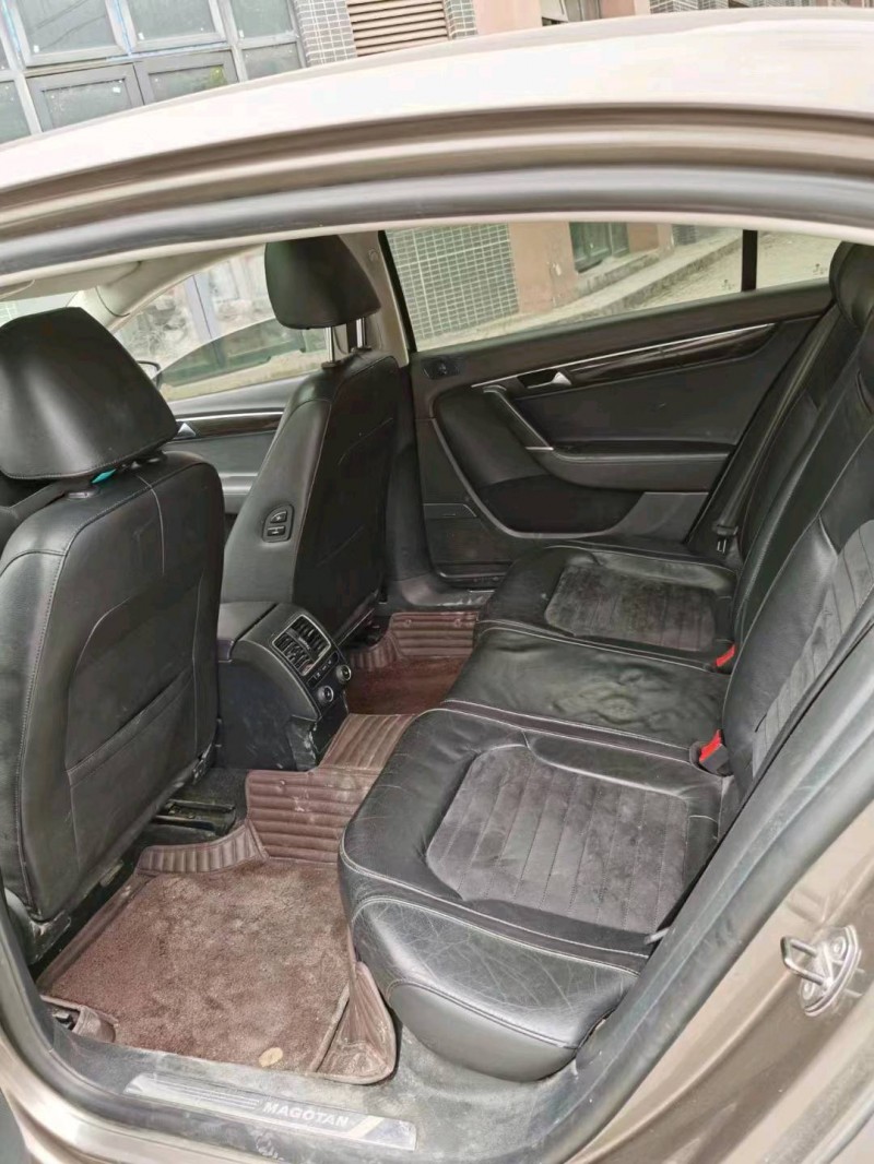 济宁14年大众迈腾4