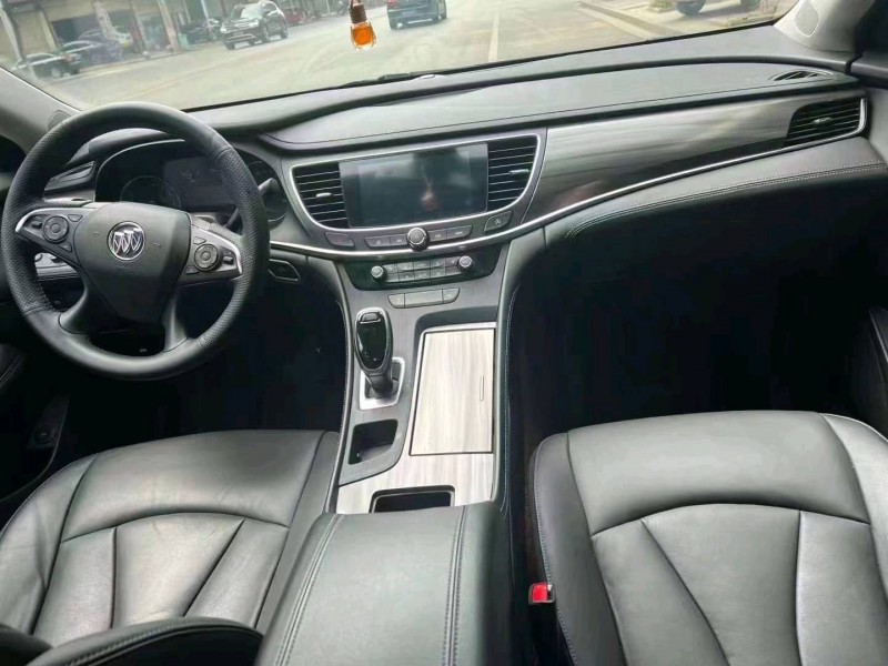 衡阳21年别克君越8