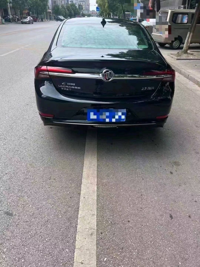 衡阳21年别克君越9