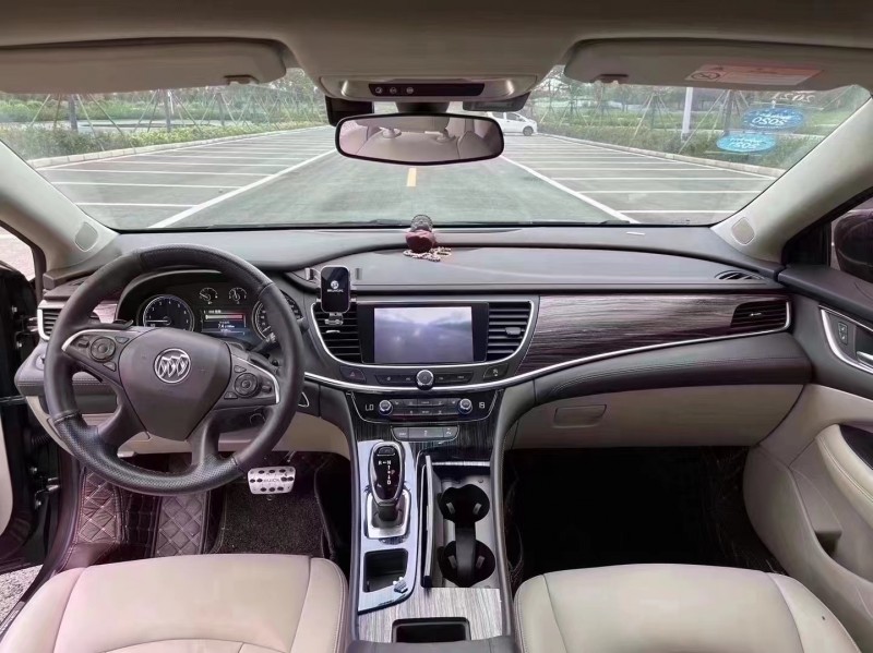 徐州17年别克君越5