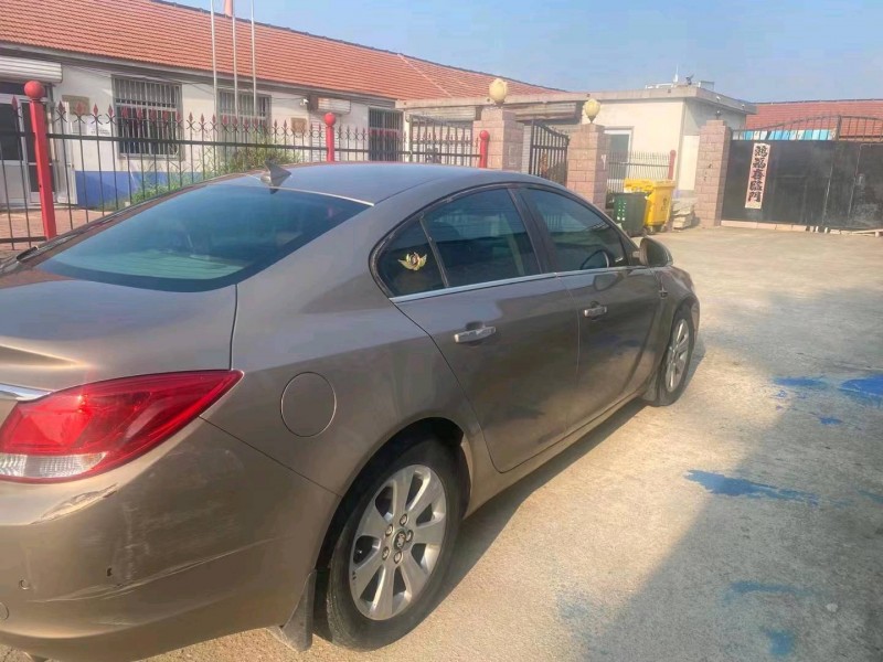 东营10年别克君威4