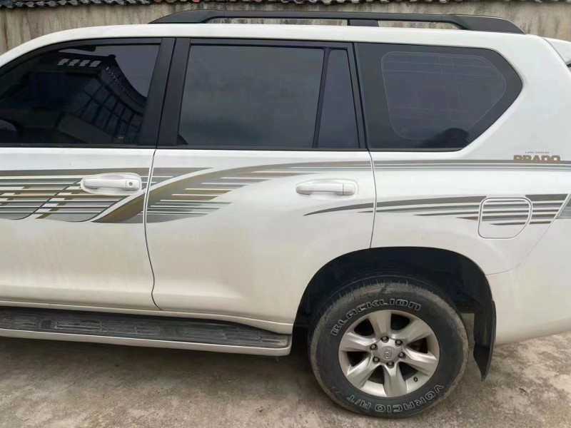 济宁13年丰田普拉多3
