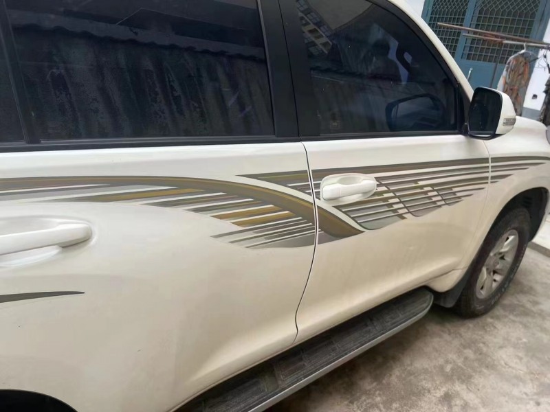 济宁13年丰田普拉多4