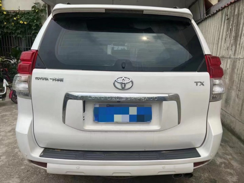 济宁13年丰田普拉多8