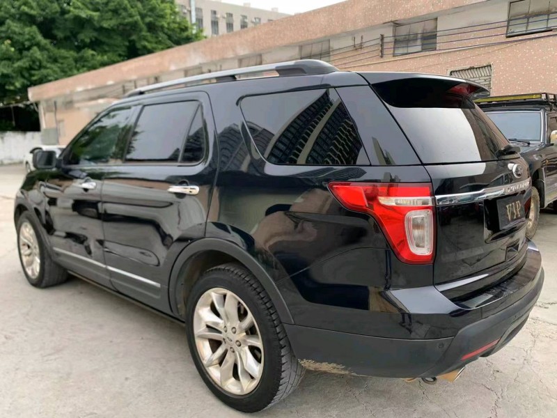 东莞15年福特探险者7