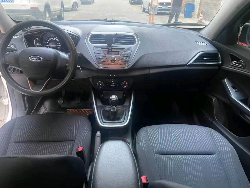 衡阳19年福特福睿斯5