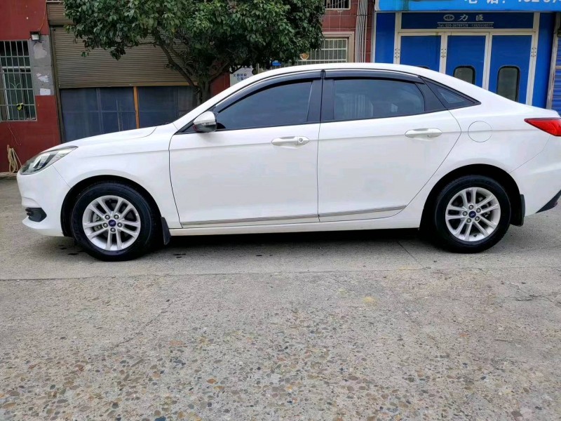 衡阳19年福特福睿斯6