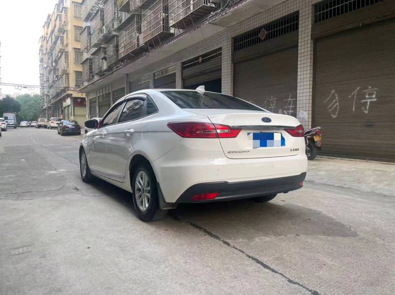 衡阳19年福特福睿斯7