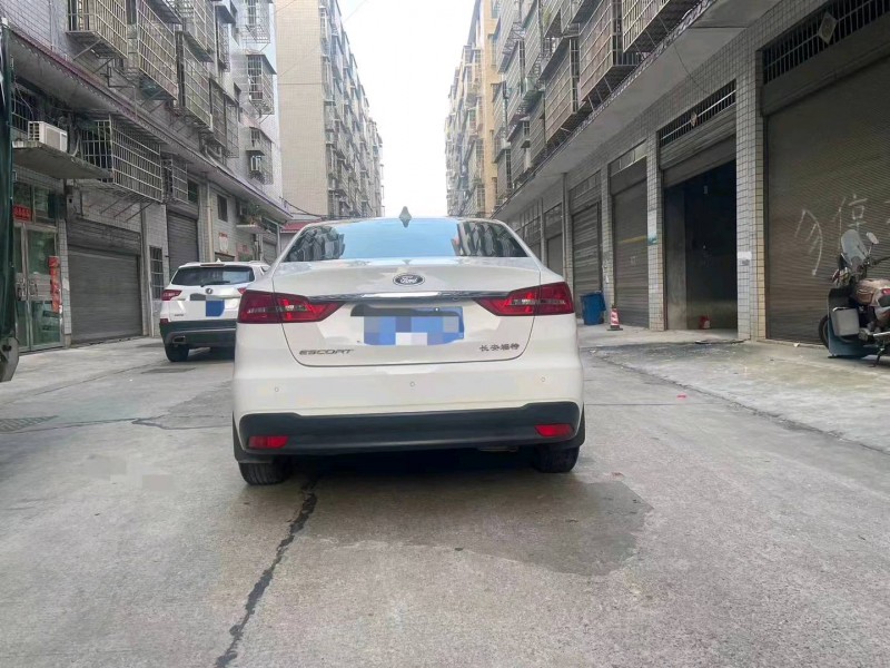 衡阳19年福特福睿斯8