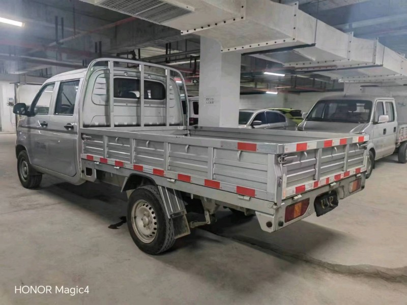 貴陽22年五菱汽車榮光8