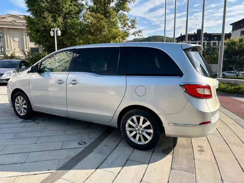 淄博11年别克GL88