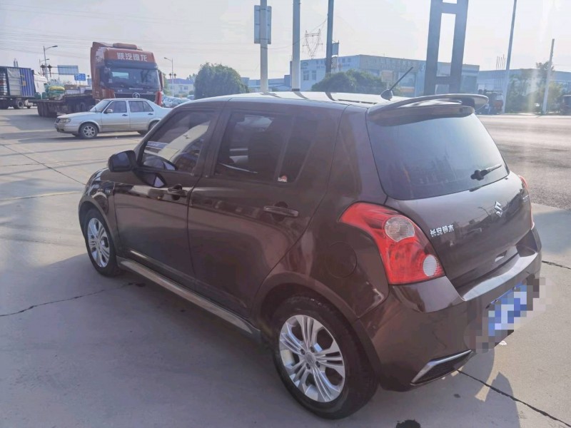 保定17年铃木雨燕7