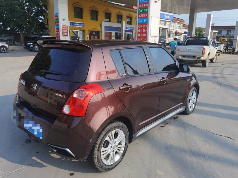 保定17年铃木雨燕8