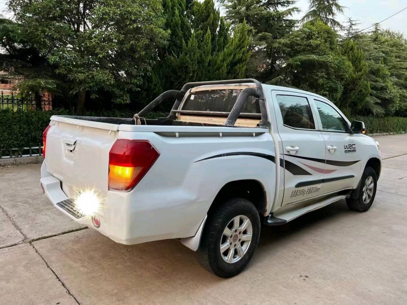 枣庄17年福迪雄狮8