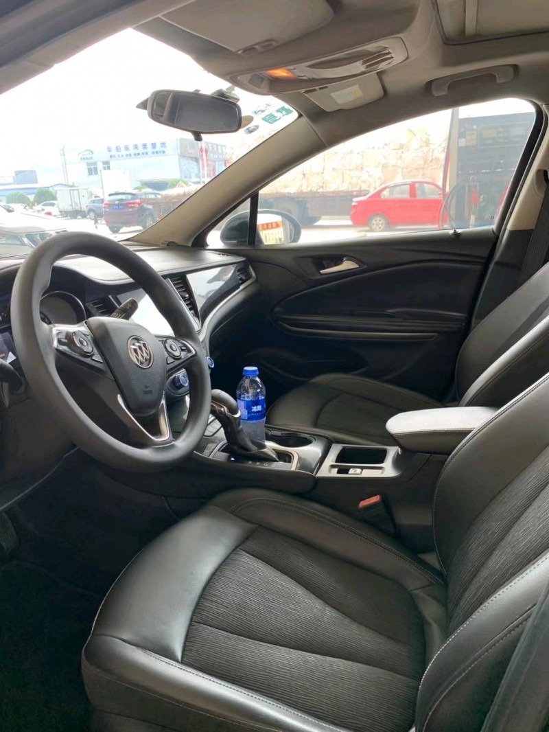 保定16年别克威朗6