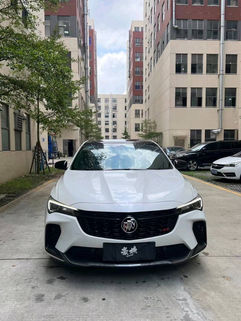 佛山22年别克威朗1