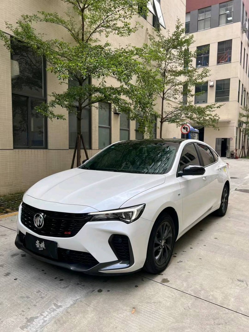 佛山22年别克威朗3