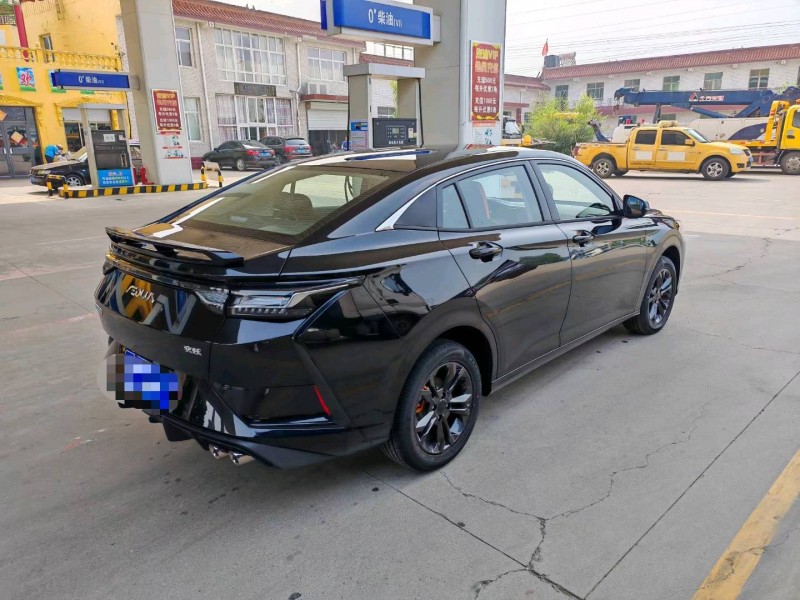 保定23年东风奕炫5