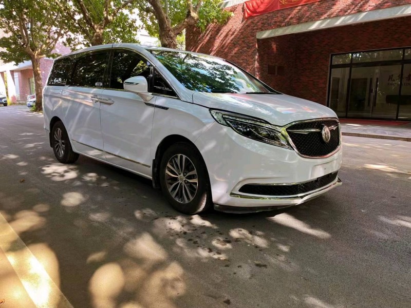 济南18年别克GL82