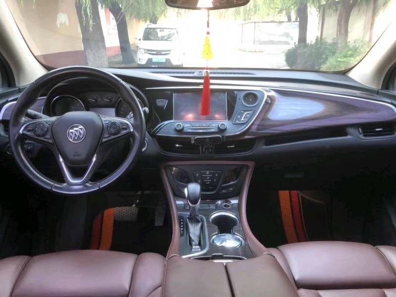 青岛17年别克昂科威8