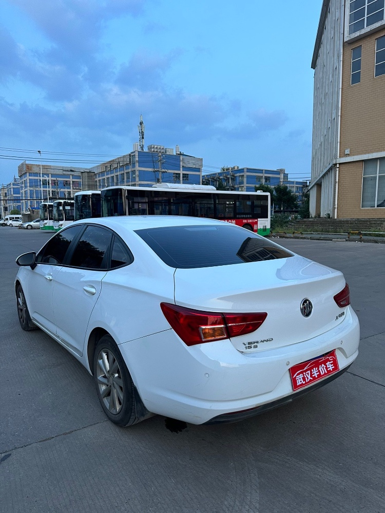 武汉18年别克威朗6