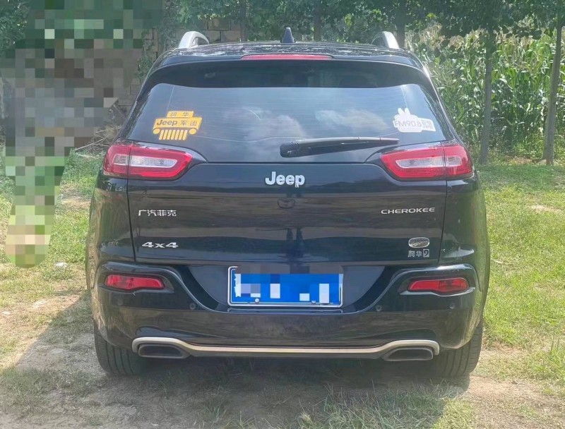 枣庄17年Jeep自由光4