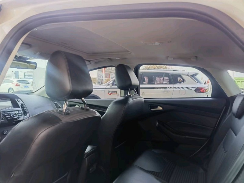 保定18年福特福克斯6